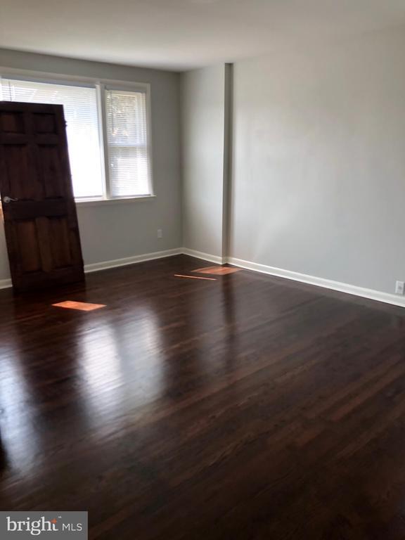 Building Photo - 8726 Marsden St