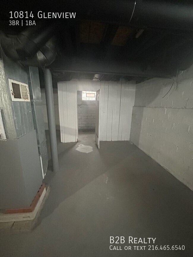 Building Photo - "Charming 3 Bed, 1 Bath Haven: Your Perfec...