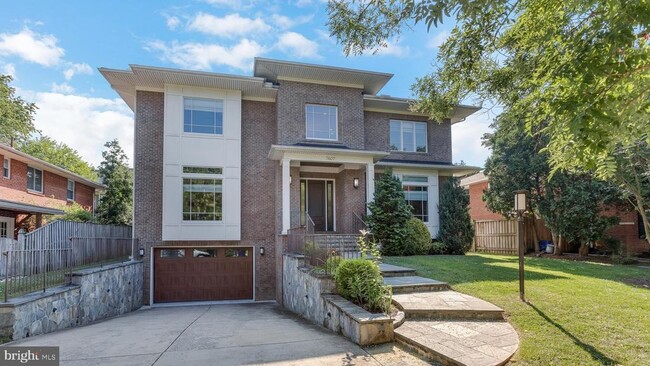 Foto del edificio - 7607 Newmarket Dr