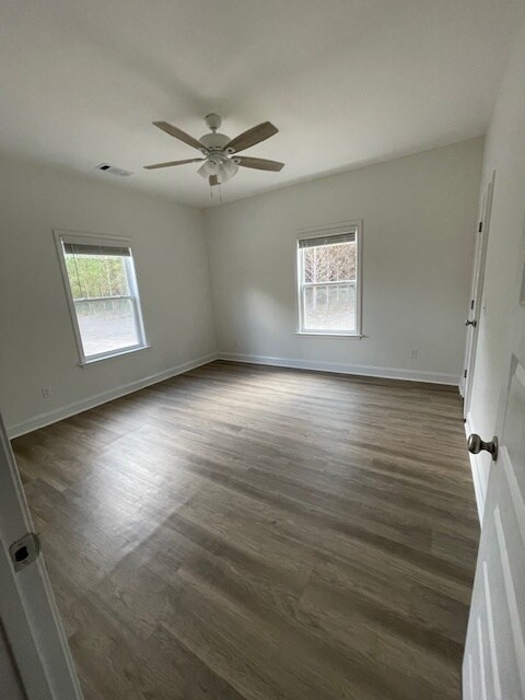 Foto del edificio - 544 Tobacco Rd