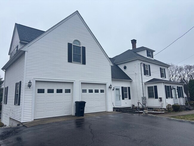 Building Photo - 276 Bullard St