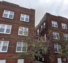 Building Photo - 240 William St