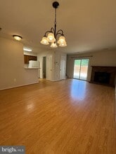 Building Photo - 106 Wind Ridge Dr