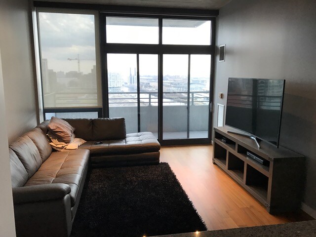 Foto del edificio - 235 W Van Buren St