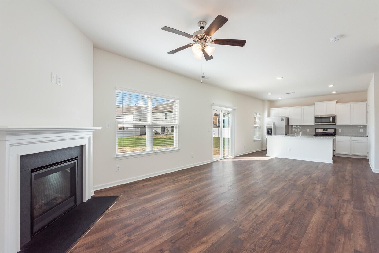 Foto principal - 927 Dora Rose Rd