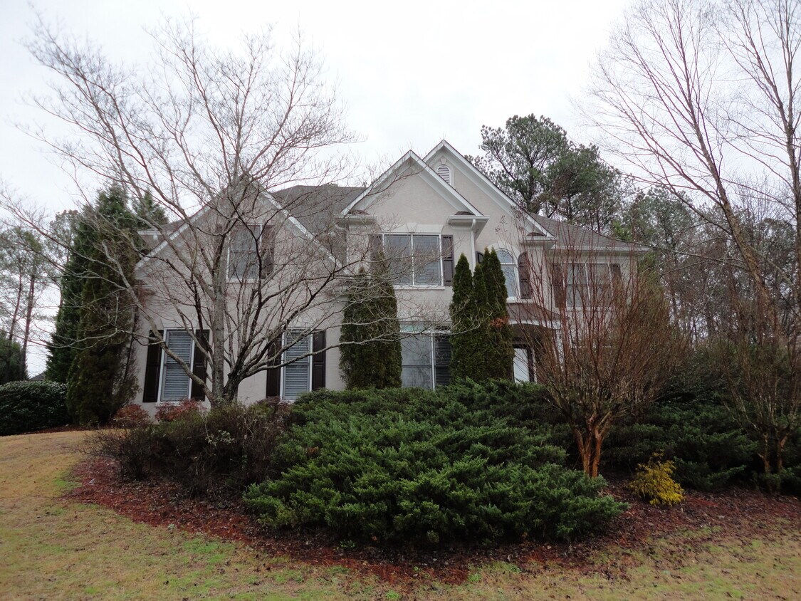Primary Photo - 815 Hillcrest Lane