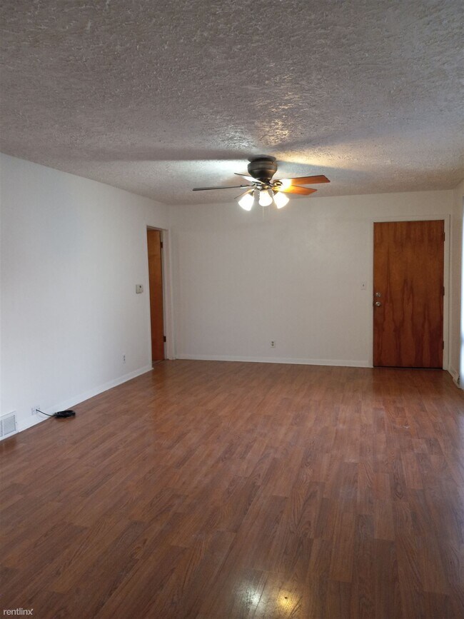Foto del edificio - 2 br, 1 bath Duplex - 1819 13th Avenue 1819