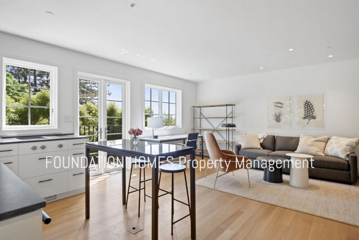 Primary Photo - Stunning, Newly constructed, Modern 1BD/1B...