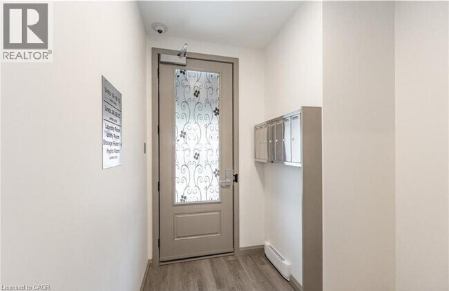 Photo du bâtiment - 36 Grant Ave