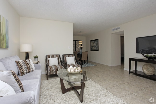 La Estancia Apartments - La Estancia Apartments