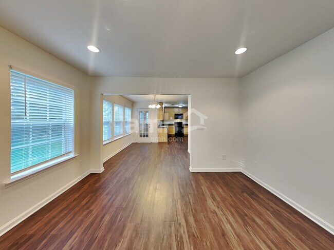 Foto del edificio - 2918 Deep Cove Drive NW