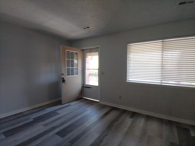 Building Photo - 2B/2B in Desirable Boulder Wimbledon Condos