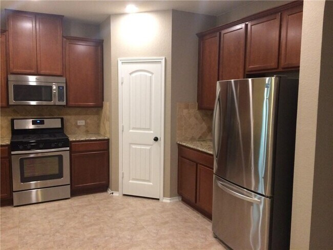 Building Photo - 1609 Bovina Dr