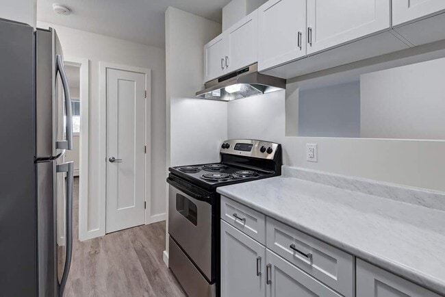 Building Photo - Heritage Place Apartments