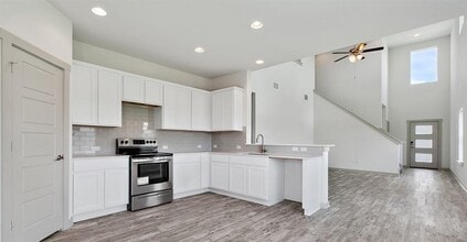 Building Photo - 128 New Hampton Wy