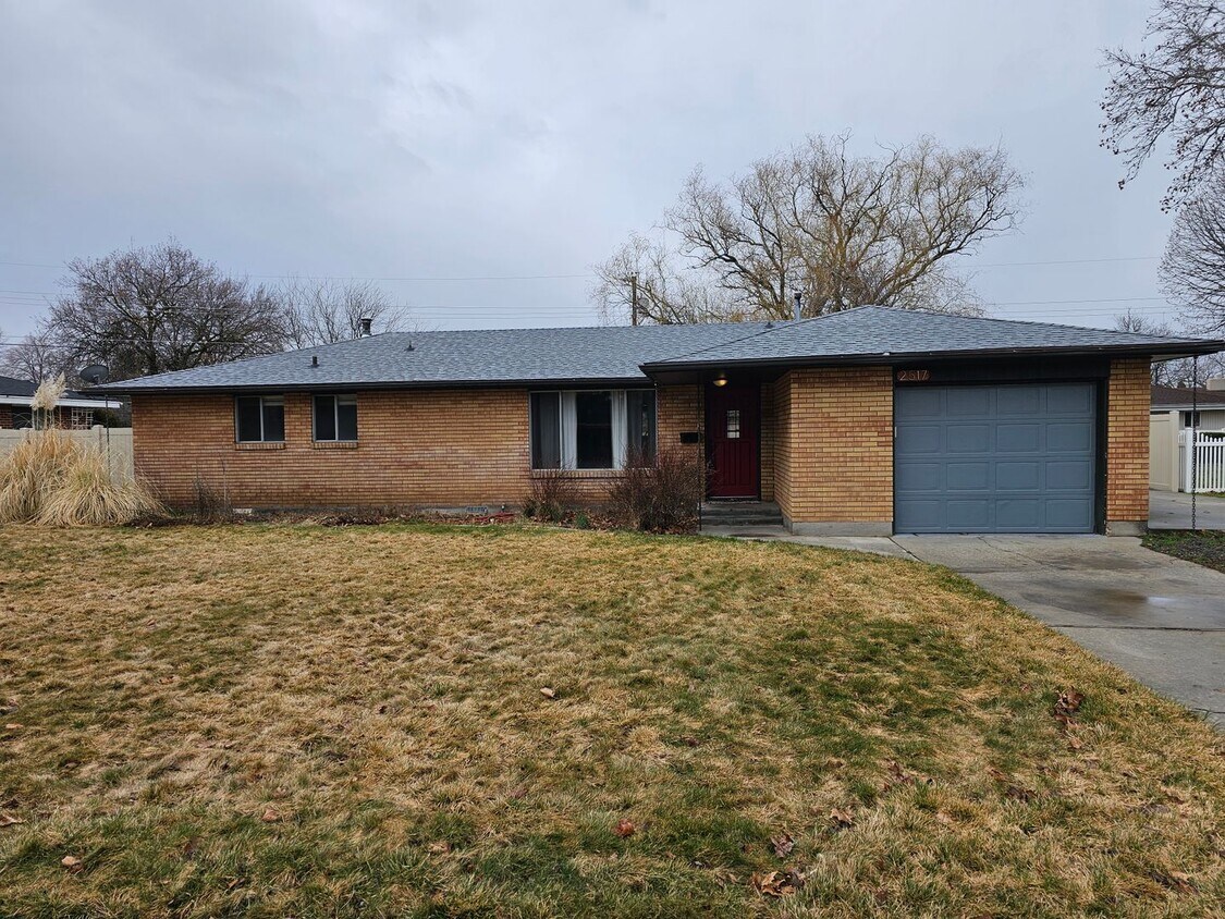 Primary Photo - Cute 3 bedroom near Winstead Park!