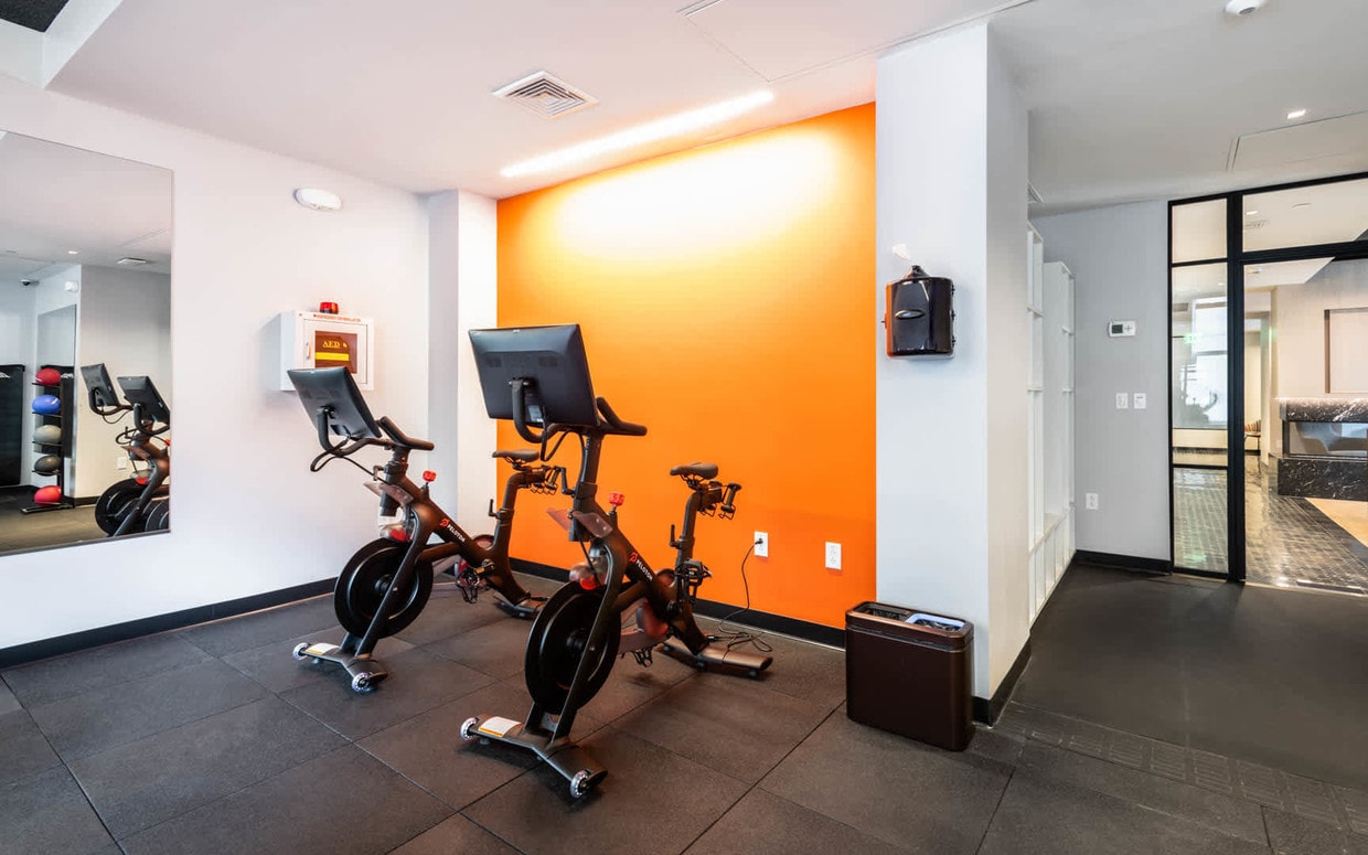 Building Photo - 1 India St