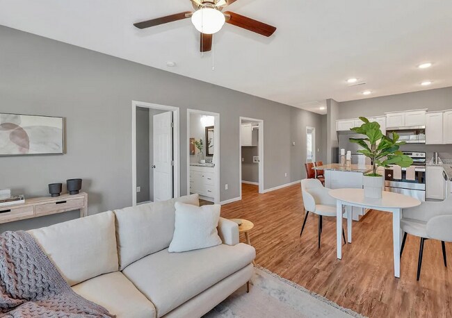 Foto del edificio - 280 E Ford St