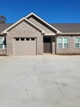 Building Photo - 1675 Jordon Ave