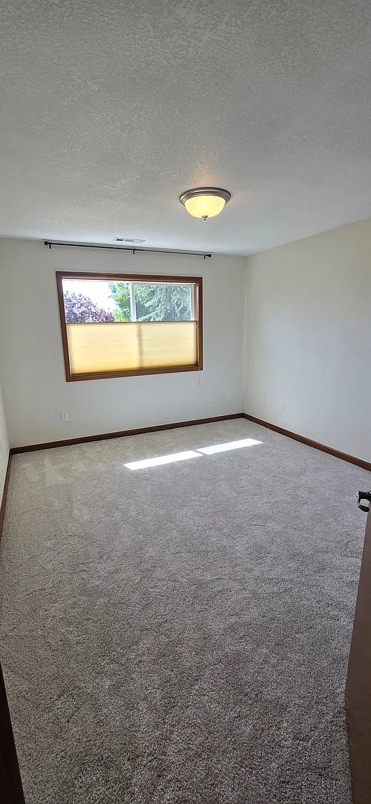 Upstairs bedroom - 724 Williams Ct