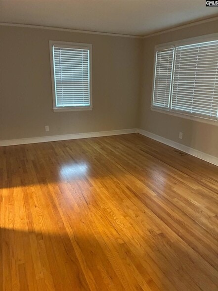 Building Photo - 617 Holland Cir