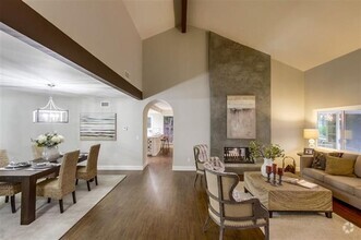 Building Photo - 17190 Tam O Shanter Dr