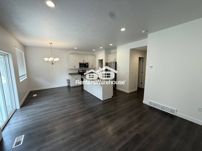 Building Photo - 14792 Chimney Pass Dr