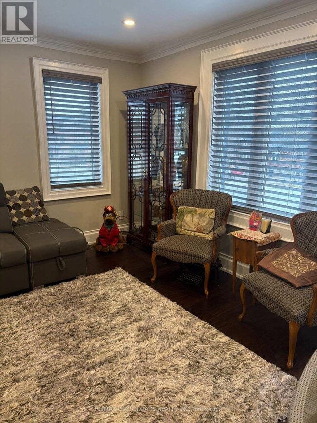 Building Photo - 533 Danforth Rd