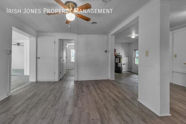 Building Photo - 3660 Ransomville Rd