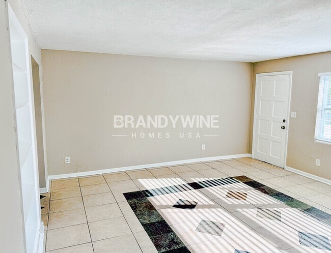 Building Photo - Experience Comfort & Convenience! Tour & A...