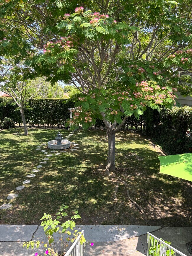 Foto del edificio - 3547 Gundry Ave