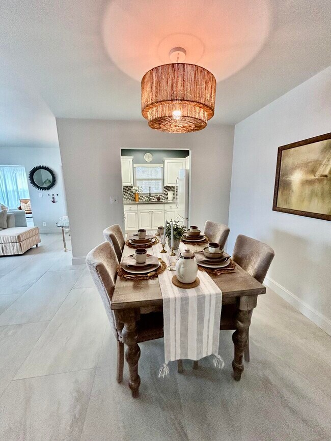 Foto del edificio - 5289 Lakefront Blvd