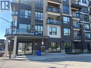 Building Photo - 40 Esplanade Ln