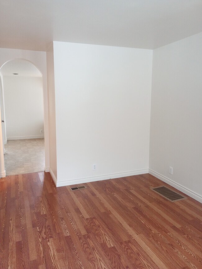 Foto del edificio - 44386B Silver Valley Rd