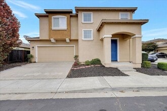 Building Photo - 566 Del Mar Cir