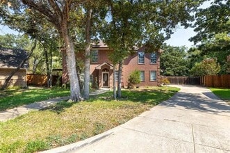 Building Photo - 5501 Bradley Ct