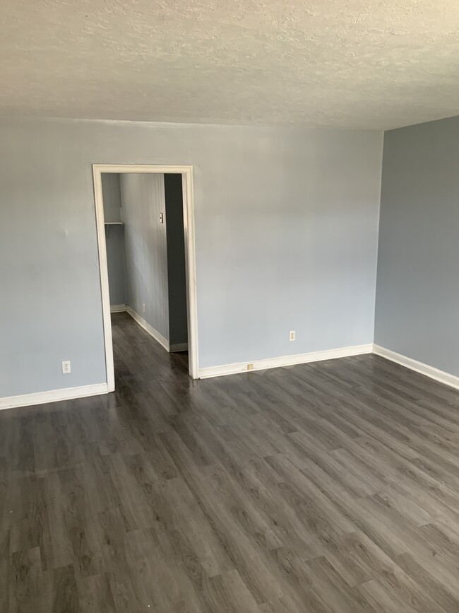 Foto del edificio - 6254 Everett Ave