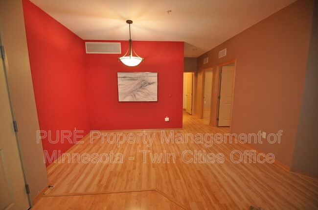 Building Photo - 4132 Vernon Ave S