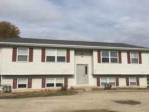 Building Photo - 1413 Dakota Dr