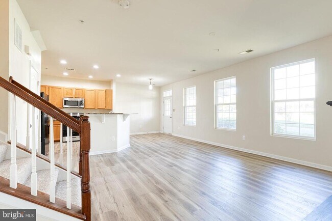 Building Photo - 23216 Observation Dr