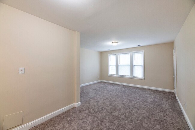 Foto del edificio - 351 Parkland Pl SE