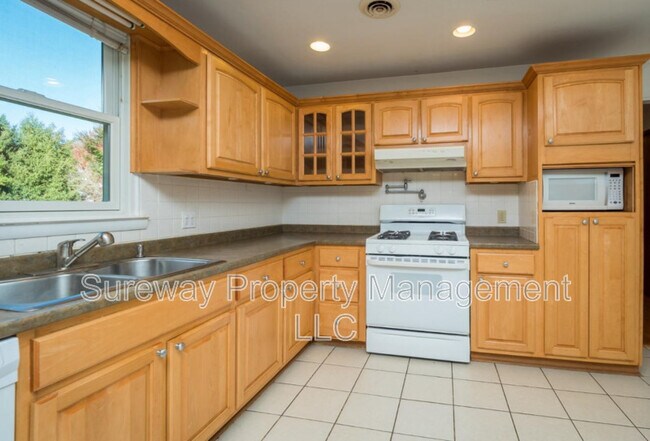 Building Photo - 29 Tindall Rd