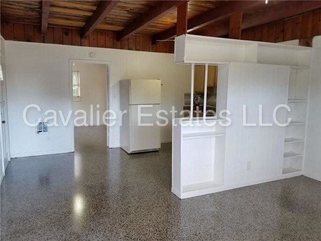 Building Photo - 13620 N 22nd St