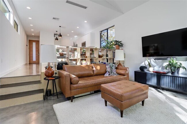 Foto del edificio - 2709 E 14th St