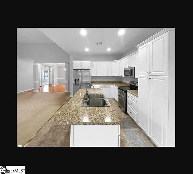 Building Photo - 134 Lauren Wood Cir