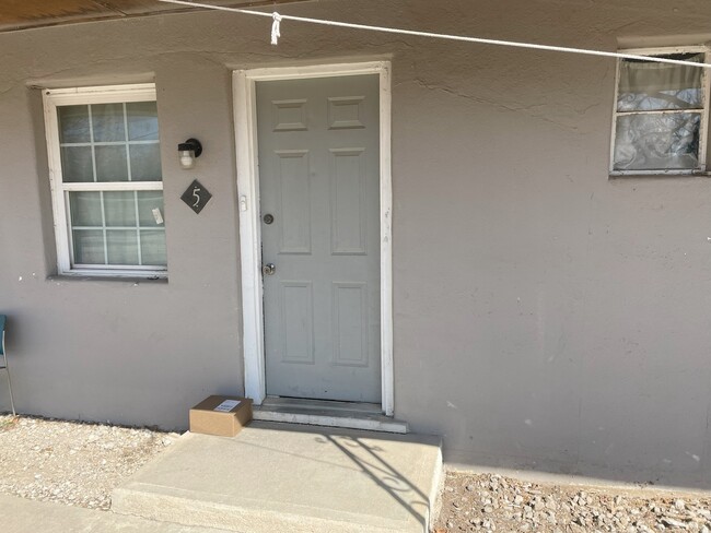 Building Photo - 2379 Locust Road, Unit Apt. #5