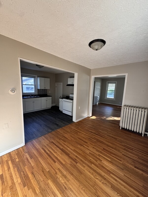 Building Photo - 567 Livingston Ave