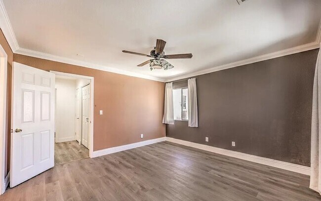 Building Photo - Beautiful Two-Story Home in a Convenient Location