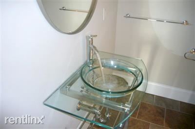 Foto del edificio - 3 br, 2 bath  - 52 Bay State Ave