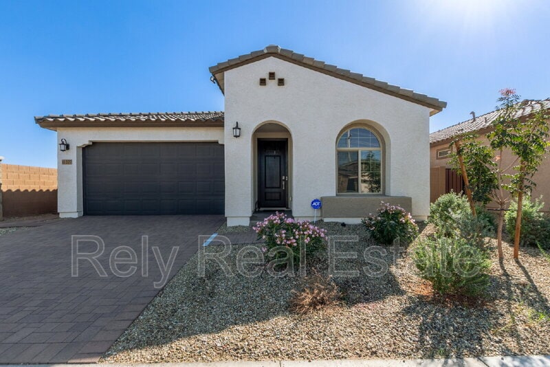 Primary Photo - 11207 W Luxton Ln